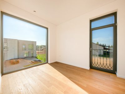 Service d’installation de fenêtres et portes PVC à Grasse – L’espace Antoine Quintane Showroom